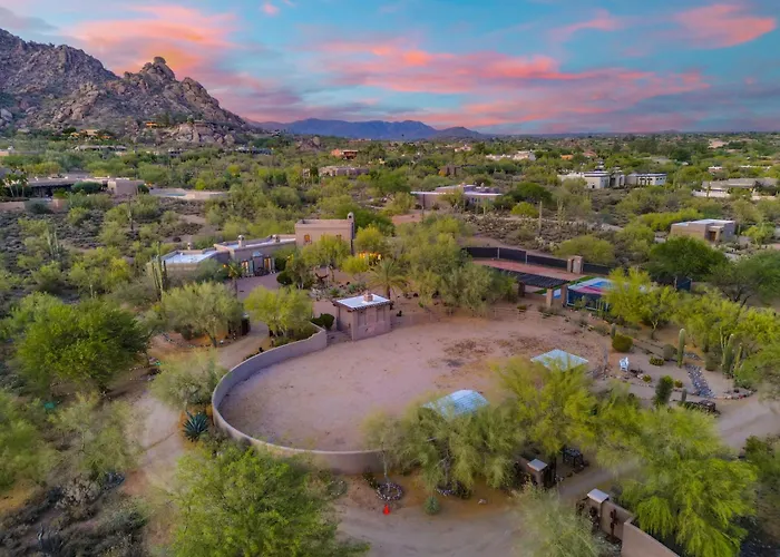 Desert Estate With Pool Casita Pickleball & Views Dom wakacyjny *