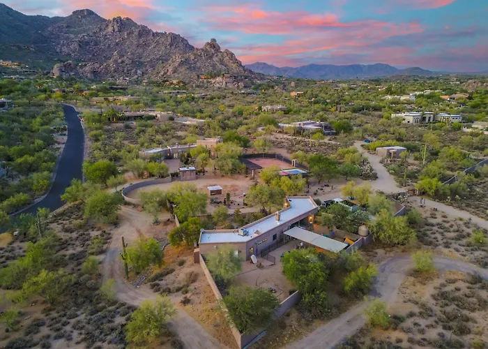 Dom wakacyjny Desert Estate With Pool Casita Pickleball & Views *