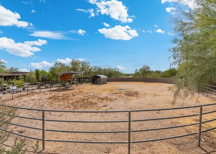 Desert Estate With Pool Casita Pickleball & Views *