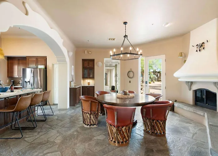 Dom wakacyjny Desert Estate With Pool Casita Pickleball & Views