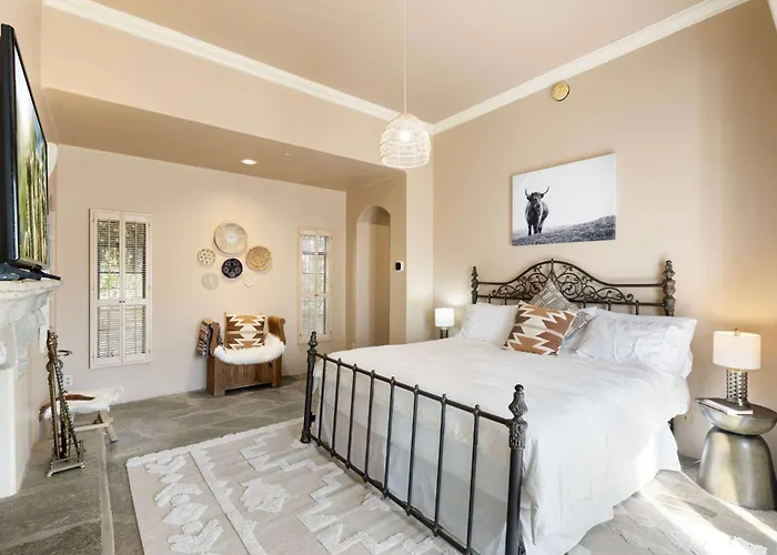 Dom wakacyjny Desert Estate With Pool Casita Pickleball & Views Cave Creek